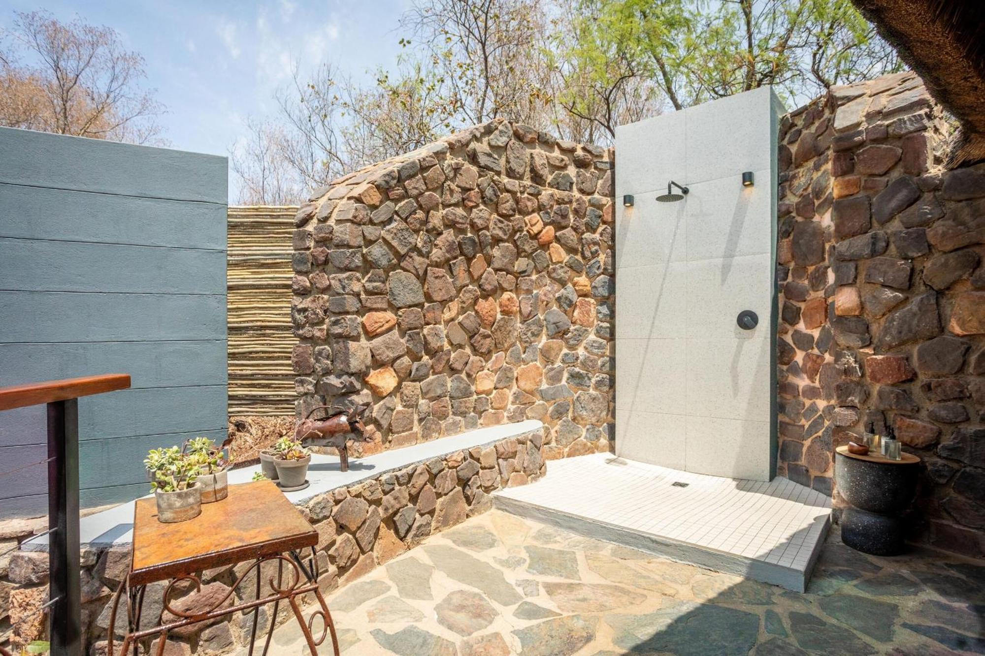 Tuningi Safari Lodge Madikwe Game Reserve Dış mekan fotoğraf